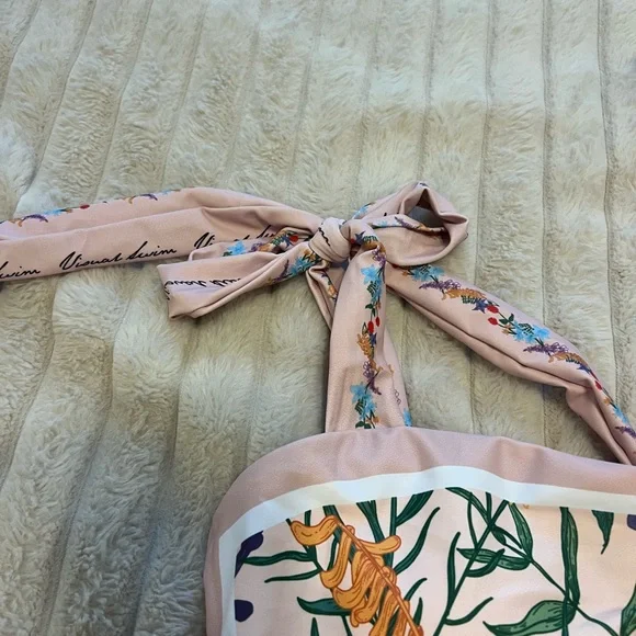 Floral One-Piece reversible Swimsuit 2 in 1 - Picture 4 of 9